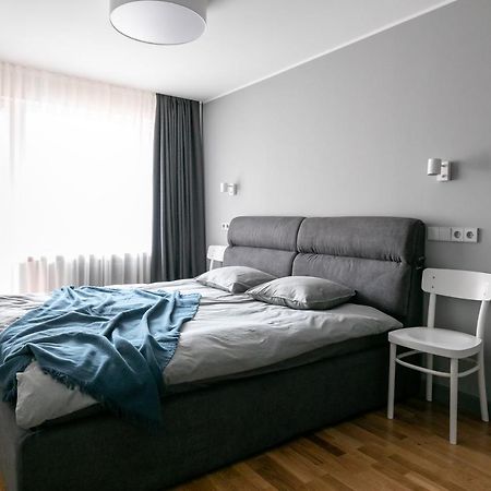 Brand New, Family-Friendly With A Great Location - Moon Apartment Ventspils Bagian luar foto