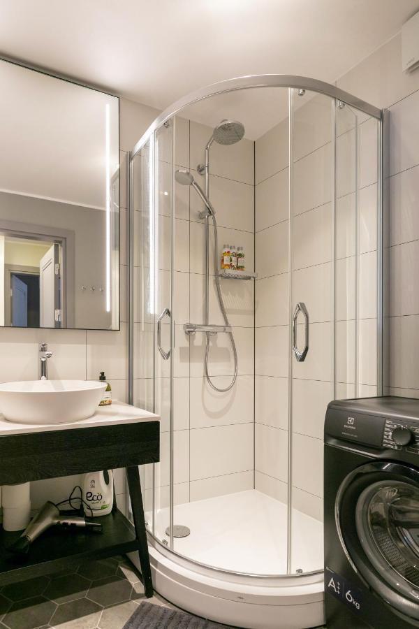 Brand New, Family-Friendly With A Great Location - Moon Apartment Ventspils Bagian luar foto