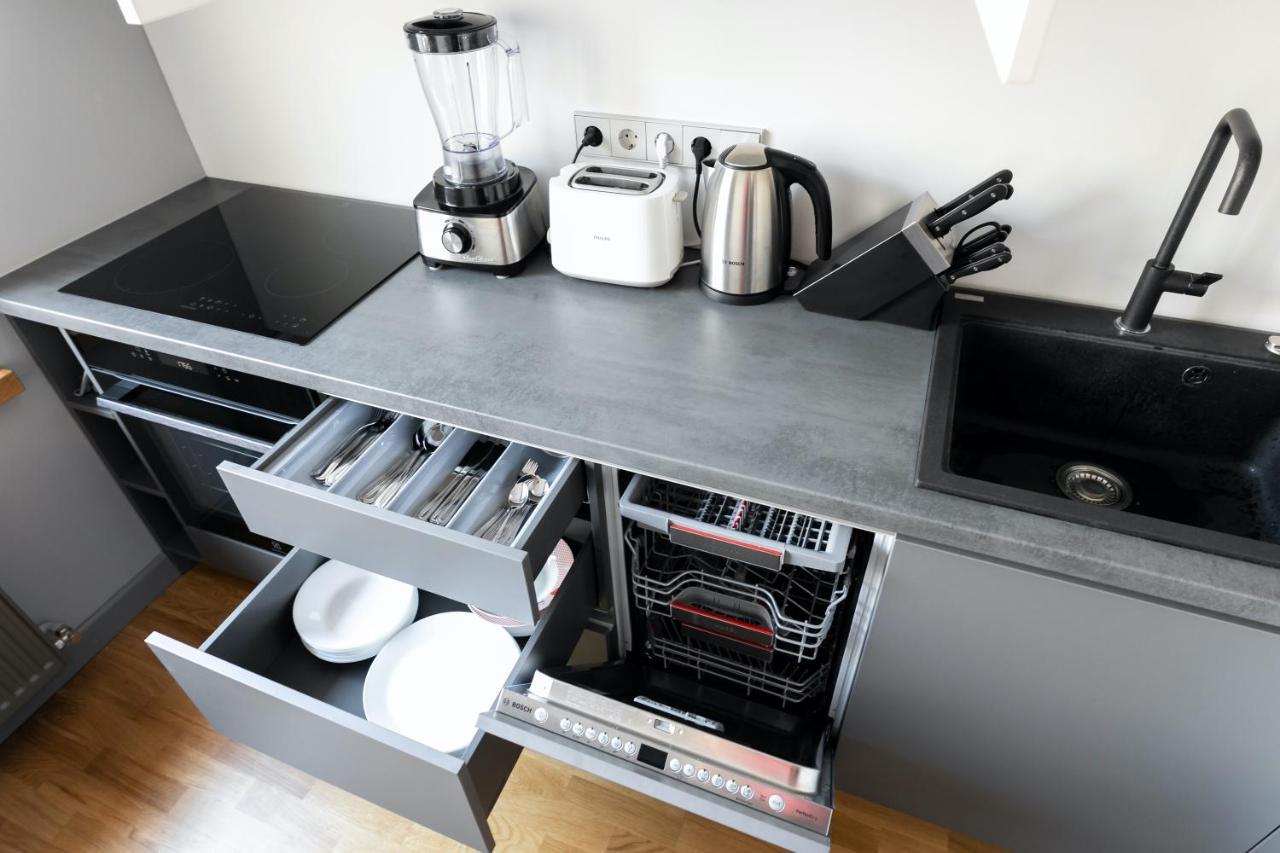 Brand New, Family-Friendly With A Great Location - Moon Apartment Ventspils Bagian luar foto