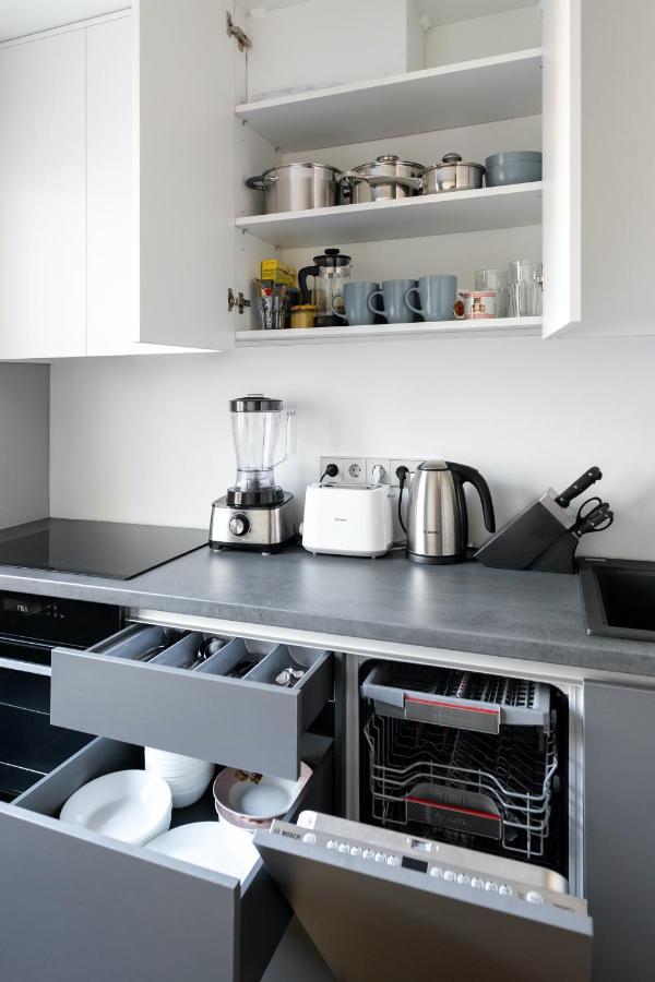 Brand New, Family-Friendly With A Great Location - Moon Apartment Ventspils Bagian luar foto
