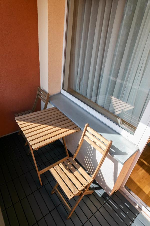 Brand New, Family-Friendly With A Great Location - Moon Apartment Ventspils Bagian luar foto