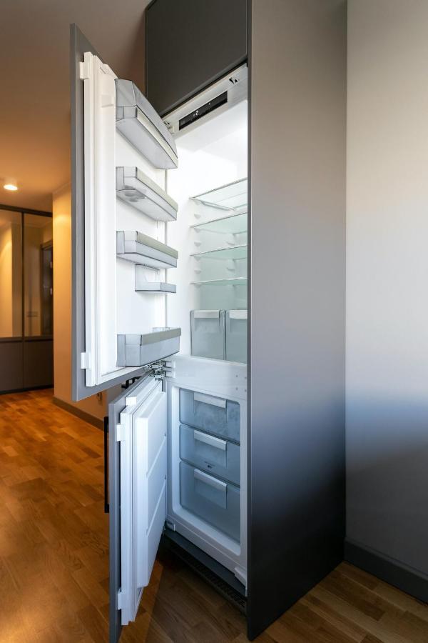Brand New, Family-Friendly With A Great Location - Moon Apartment Ventspils Bagian luar foto