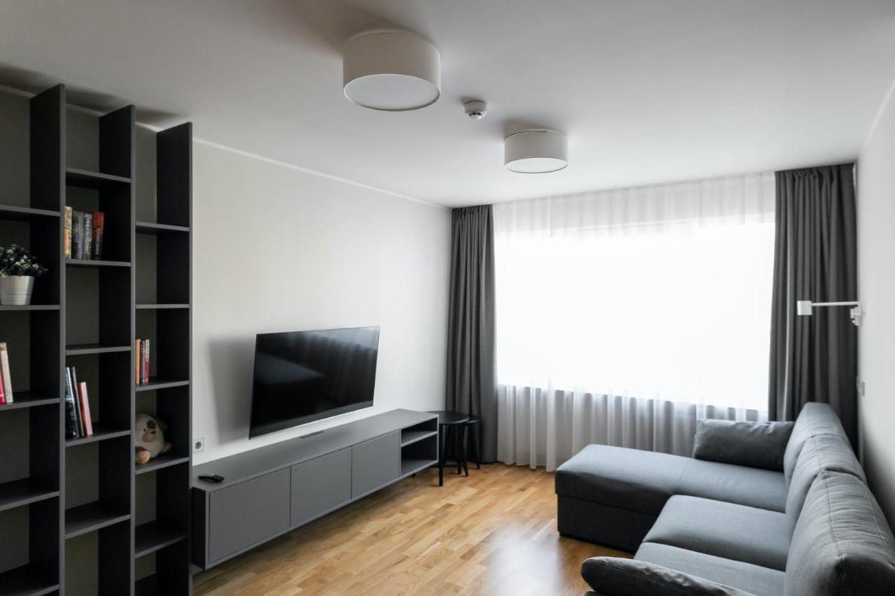 Brand New, Family-Friendly With A Great Location - Moon Apartment Ventspils Bagian luar foto