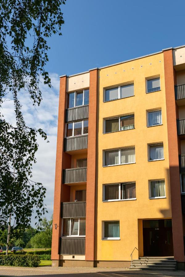 Brand New, Family-Friendly With A Great Location - Moon Apartment Ventspils Bagian luar foto